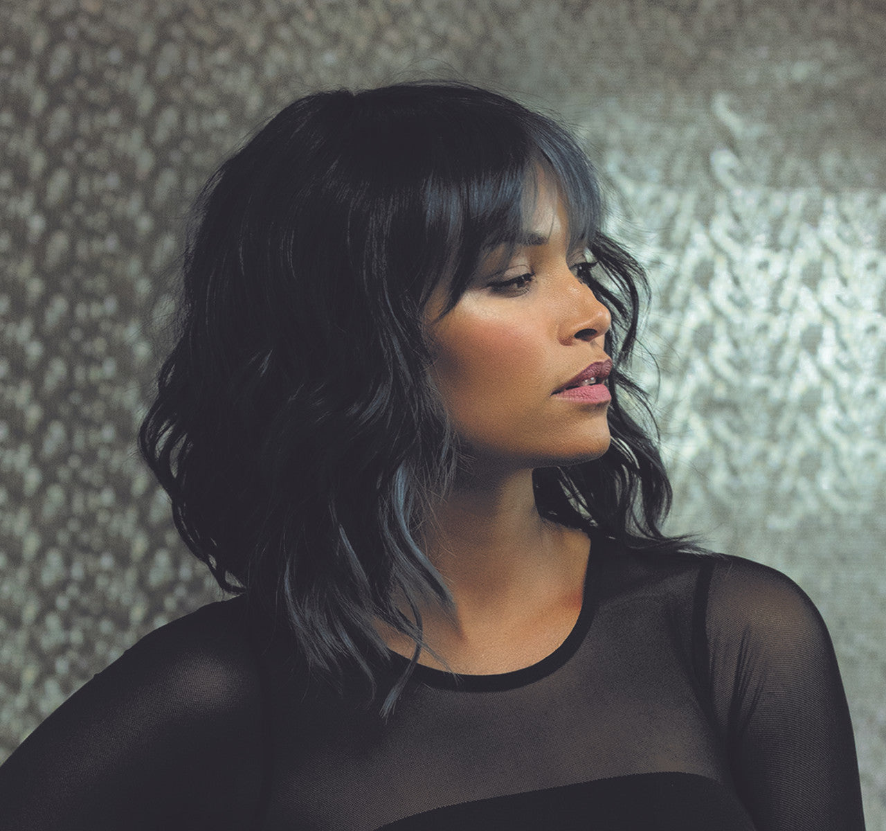 MUSE SERIES BREEZY WAVES SYNTHETIC WIG 1