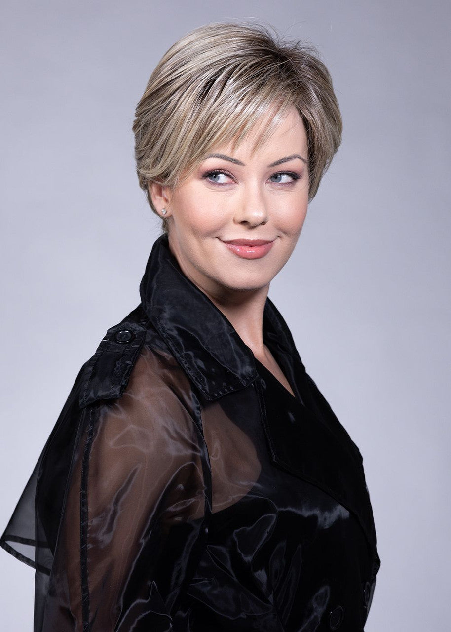 Spencer | Icon by Belle Tress | Sparkling Champagne Blonde-R | Front view