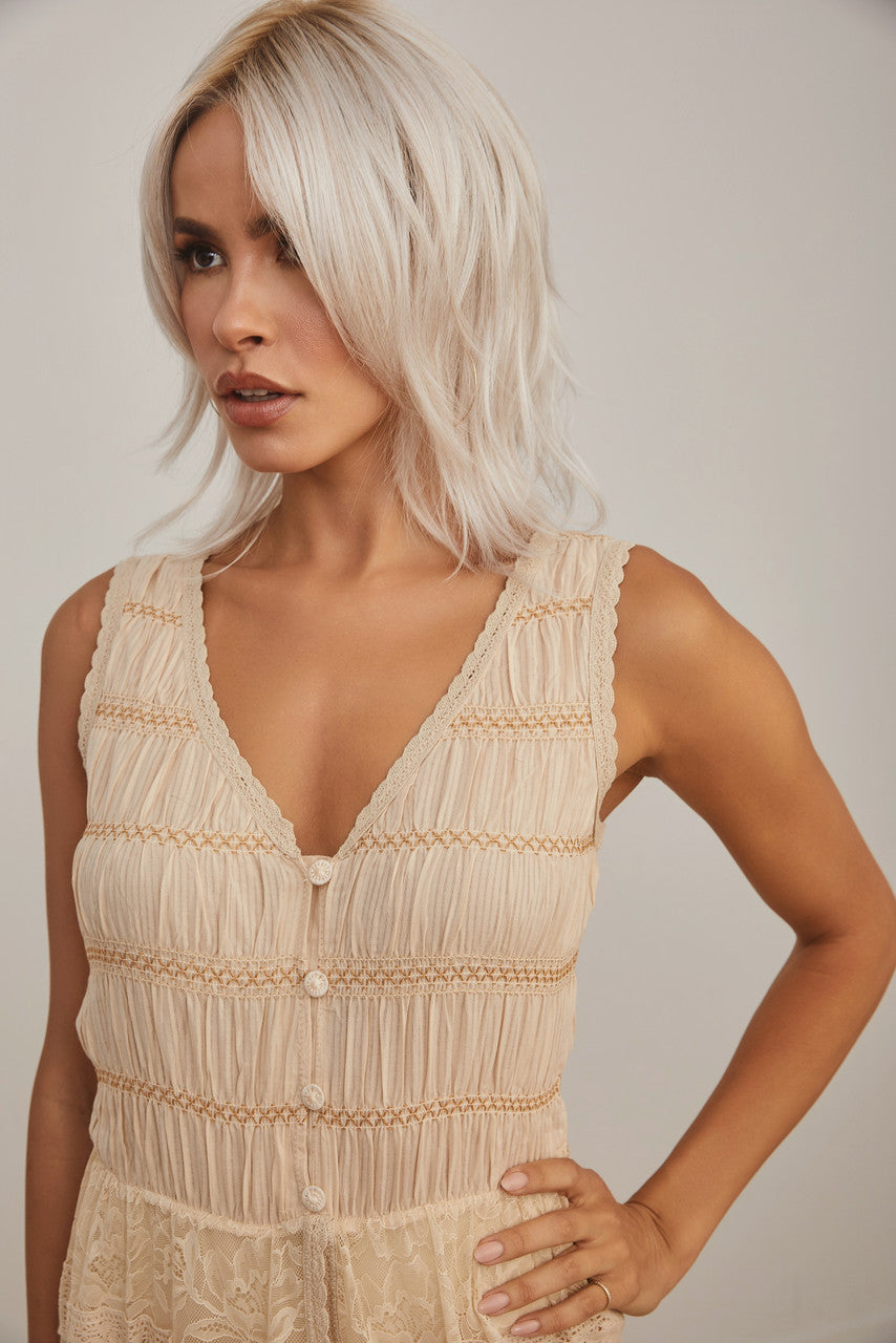 Alicia | Orchid | Front Side View | Ghost Blond