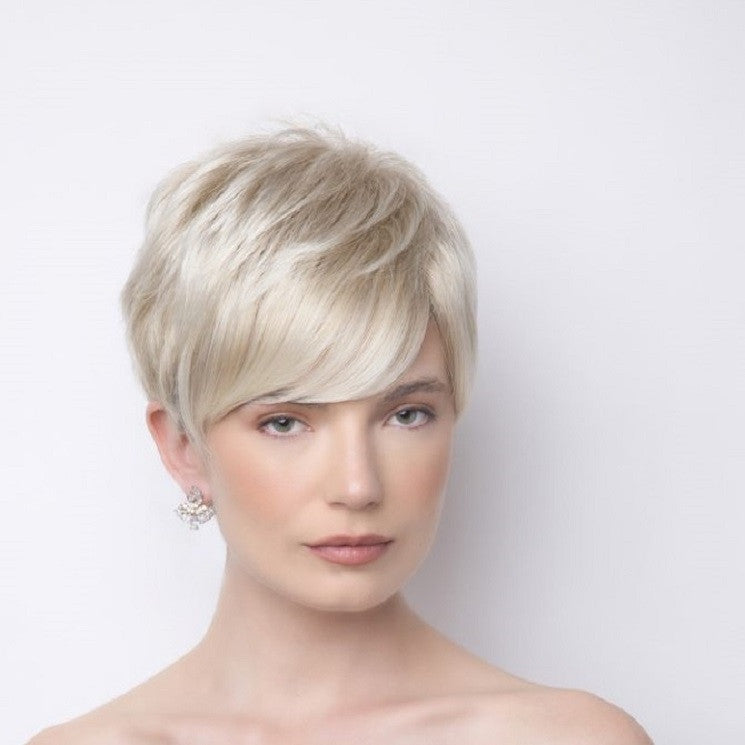 Amara | The Alexander Couture Collection | Front view 2 | Creamy-Blonde