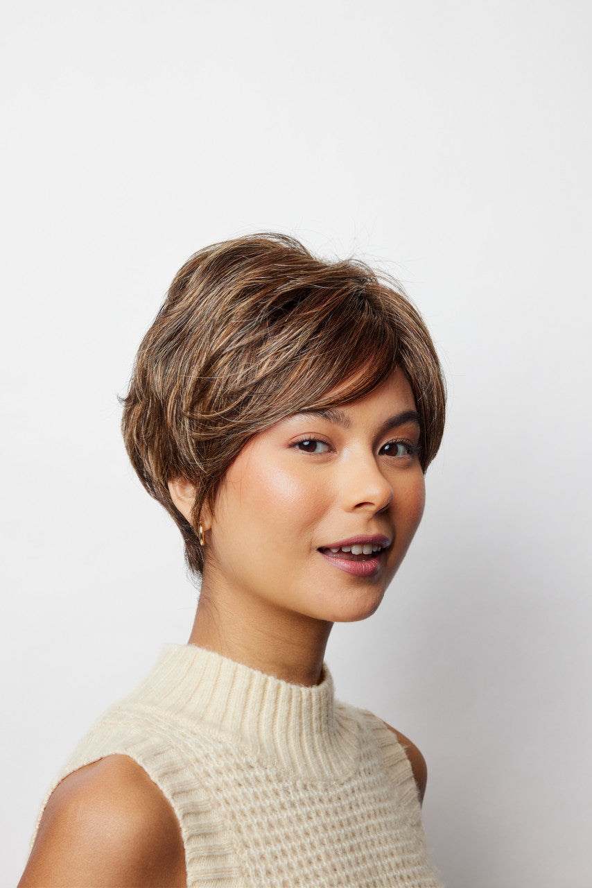 Bay | Amore Wigs | Monotop | front view chocolate twist