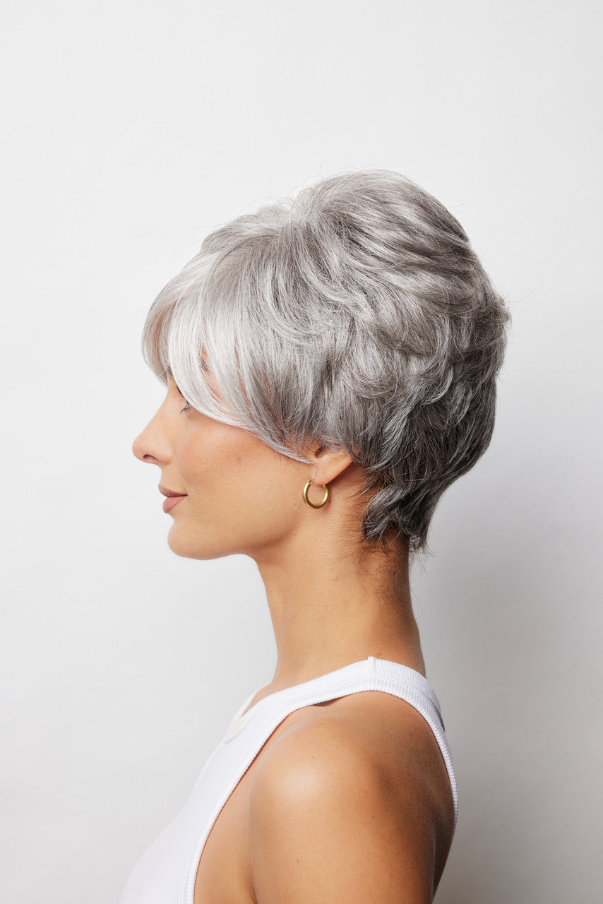 Bay | Amore Wigs | Monotop | side view silver stone