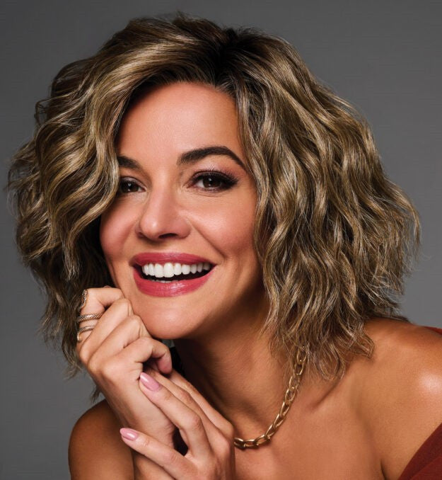 BEAMING BEAUTY IN GF11-25SS SS HONEY PECAN | FRONT VIEW 3