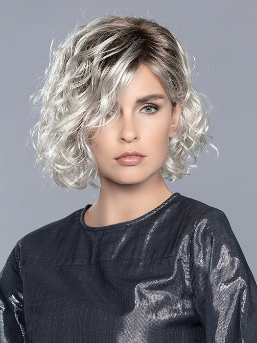 GIRL MONO by ELLEN WILLE in PEARL BLONDE ROOTED