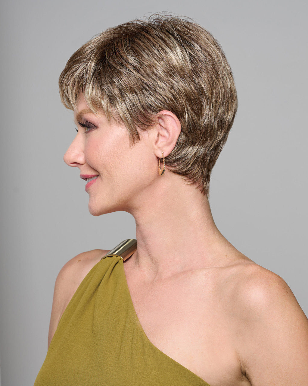 Winner Premium | Raquel Welch Wigs